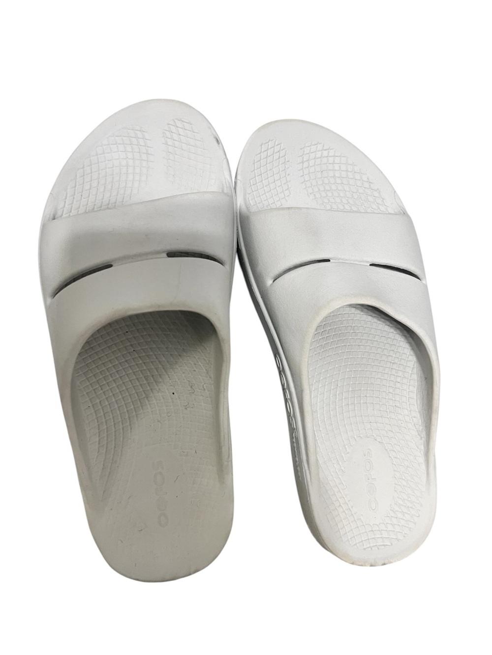 OOFOS White Cushioned Recovery Slides